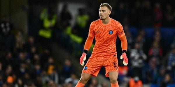 乐鱼-巴黎9次射门进5球！蓝军门将射正亡，恩佐怒摔皮球朝他大吼