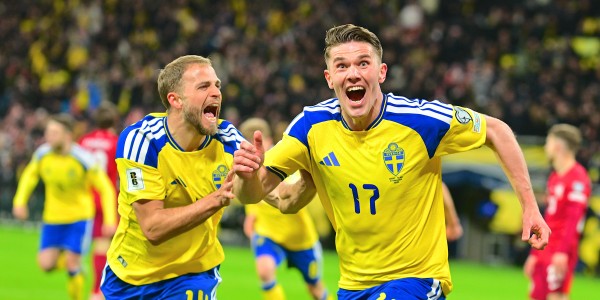 乐鱼体育中国官方网站-最大功臣！TA：约克雷斯附加赛首战戴帽 次战波兰唯一射门即绝杀